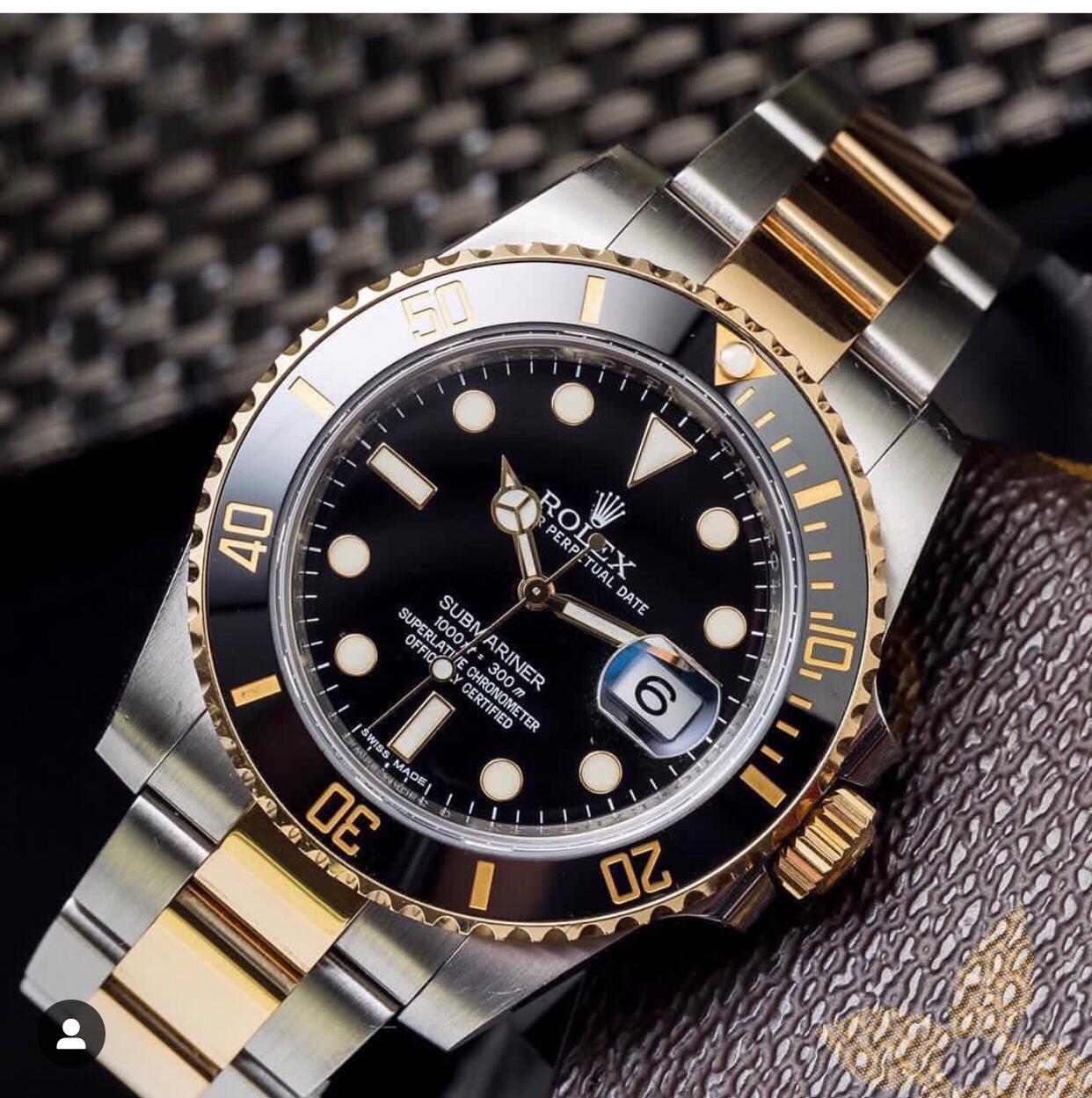 Submariner Dual Tone Quartz Watch With Silver Gold Dial Stainless Steel Strap For Men