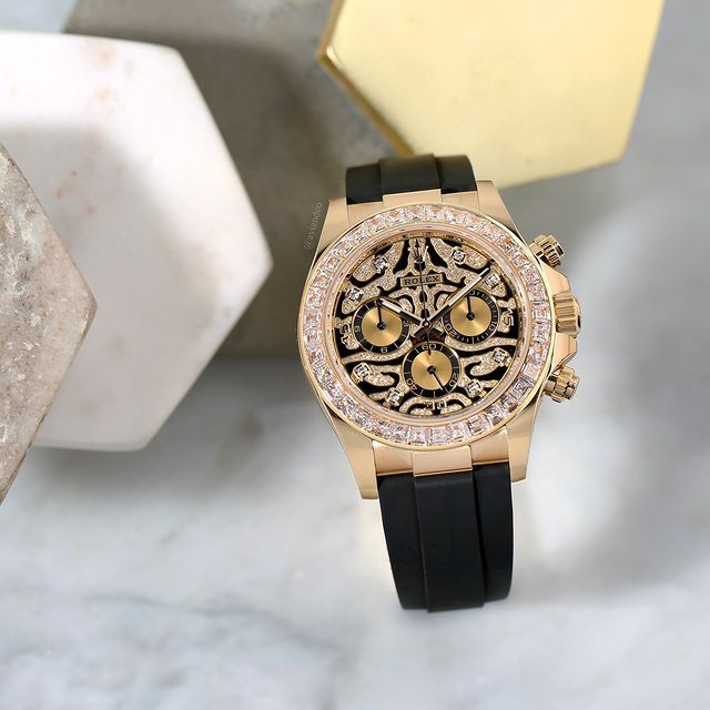 Golden Color Case Chronograph Men's Watch, Quartz Watch With Diamond