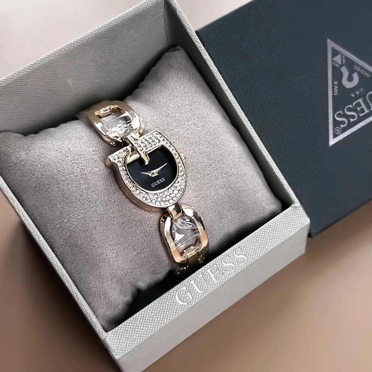 G_uess G_IA Women Collection