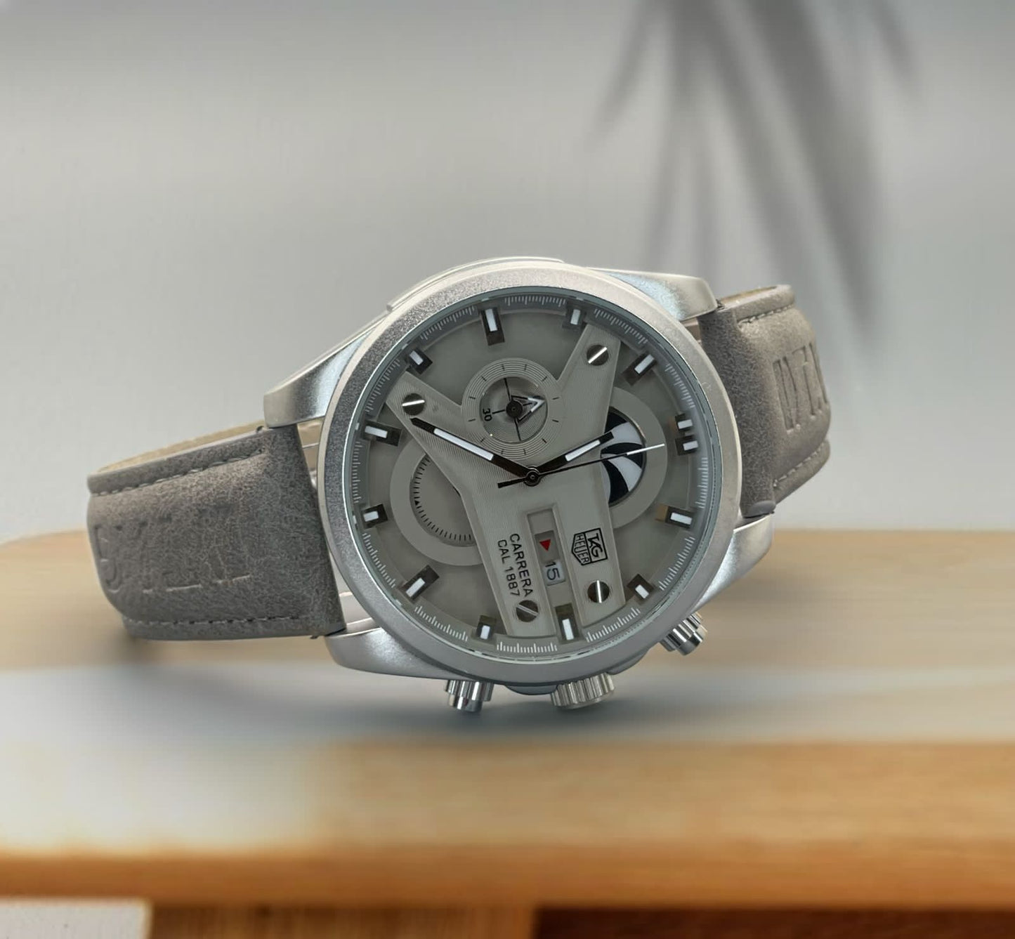 Grey Color Chronograph Leather Men's Watch For Formal & Casual Use M1122