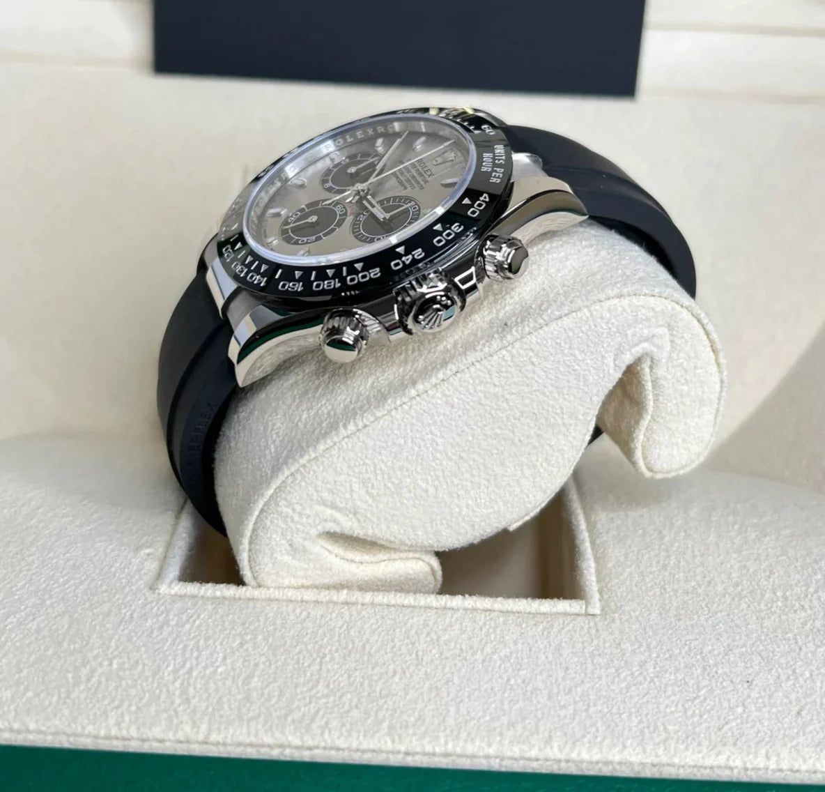 Cosmograph Silver Color Dial Ring Bezel Daytona Chronograph Quartz Chronometer Men's Watch - RLX-1165